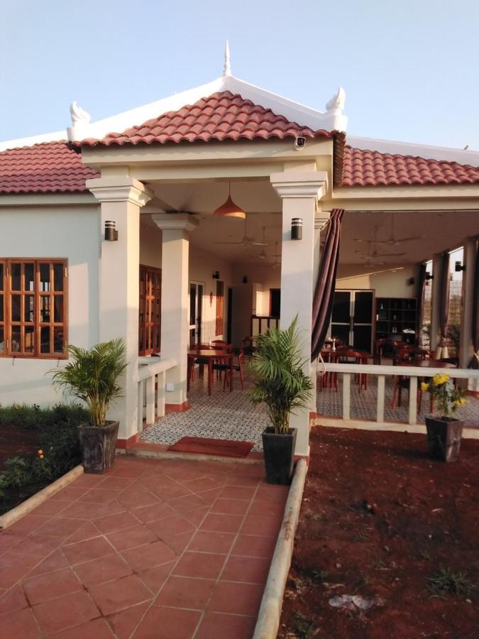 Koh Ker Hotel And Restaurant Phumi Moreal Exteriér fotografie